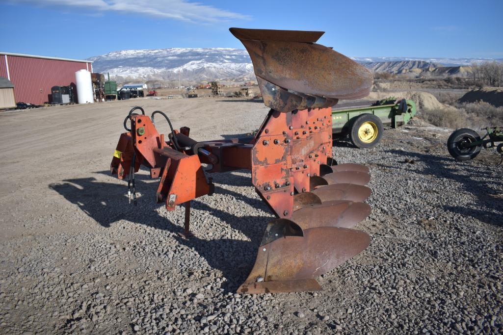 Massey Ferguson 5 Bottom Plow