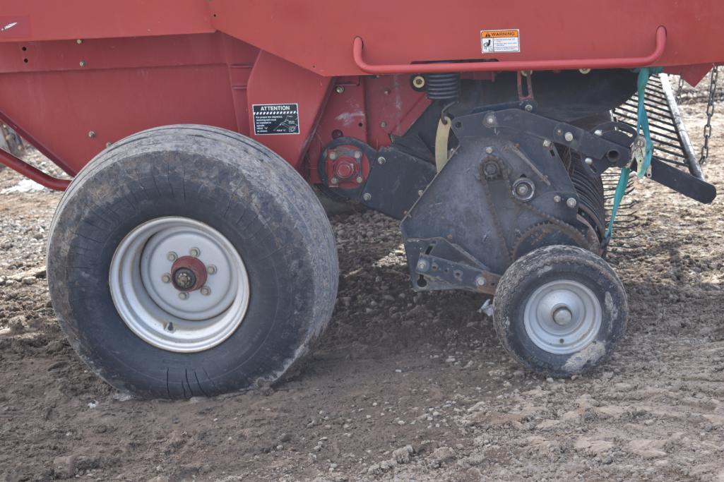 Case IH RBX562 Round Baler