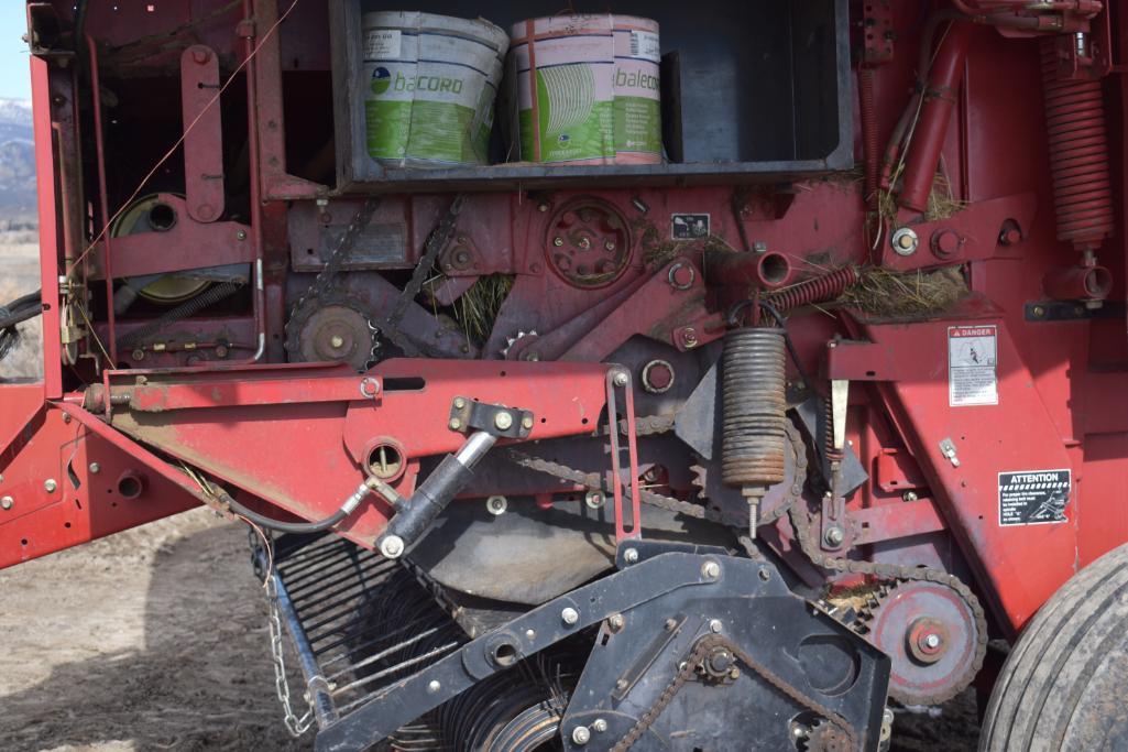 Case IH RBX562 Round Baler