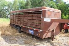 1984 Gooseneck livestock trailer