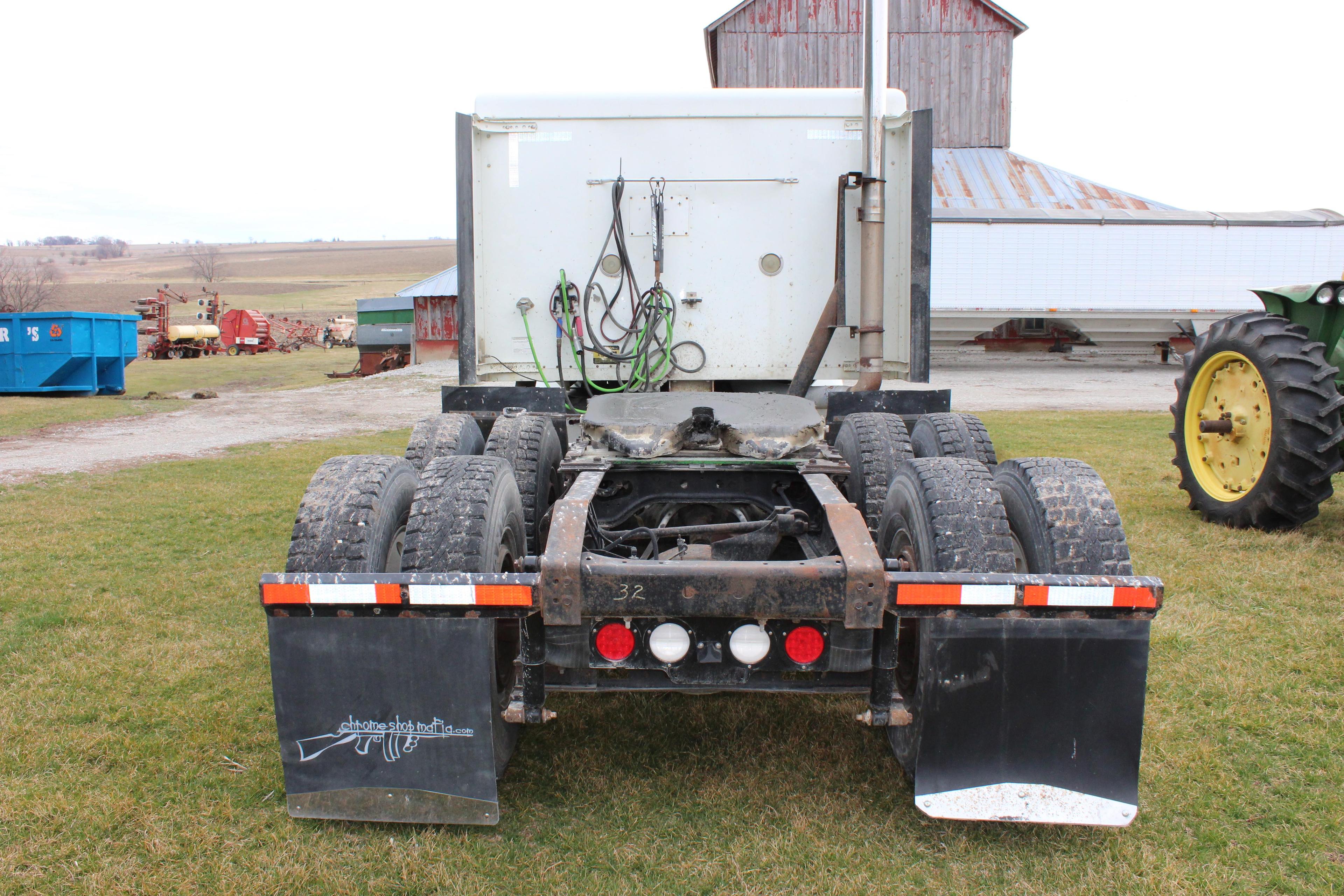 1994 International 9200 semi tractor