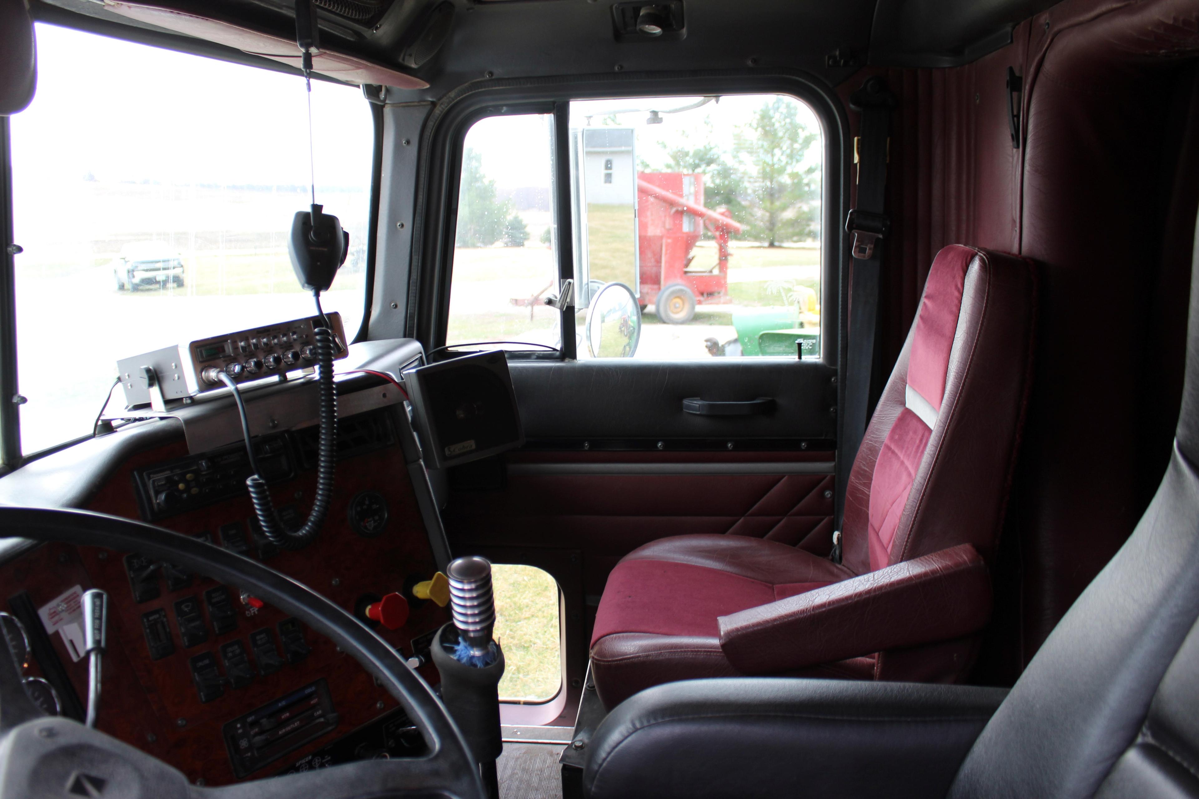 1994 International 9200 semi tractor