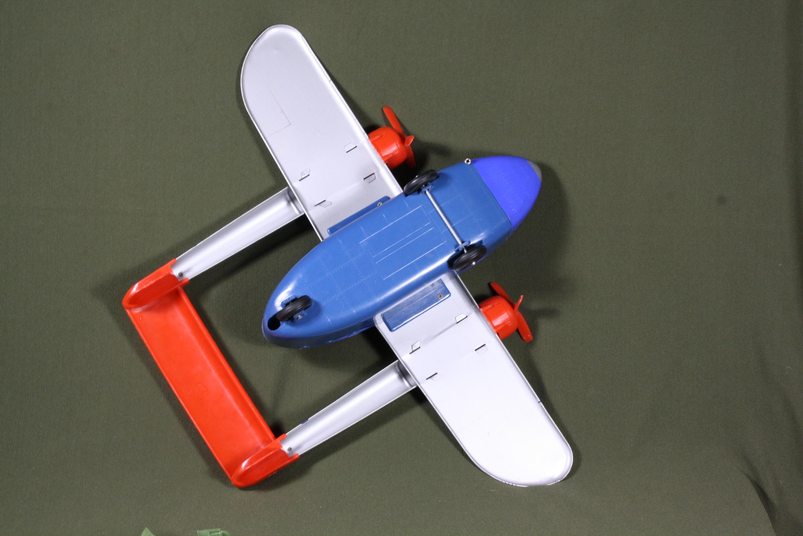 1957 Ideal Toy Co. “C-184 Globemaster”plane/accessories.