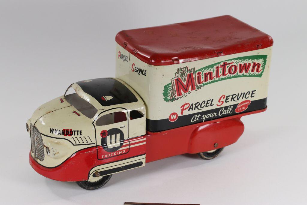 1950’s Wyandotte Minitown Parcel Service truck.