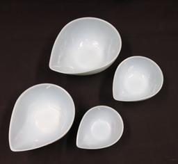 Vintage Fire King Teardrop Mixing Bowl Set