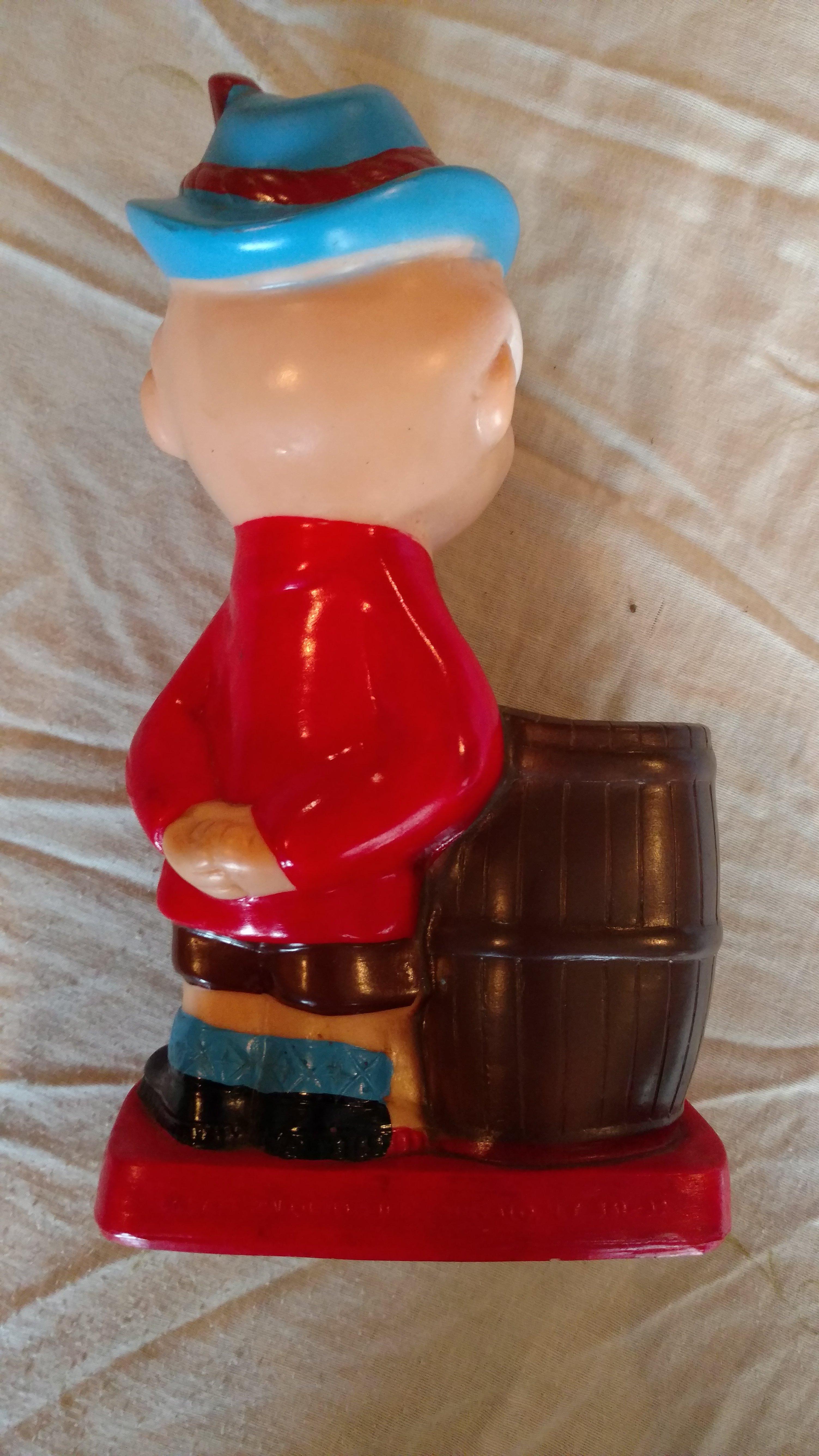 Labatt's Pilsner - Canadian honored brew figurine