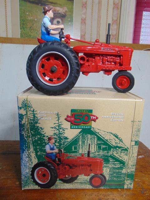 1945-1995 Farmall H with Driver, 50th Anniversary Ed. NIB, 1/16 Scale