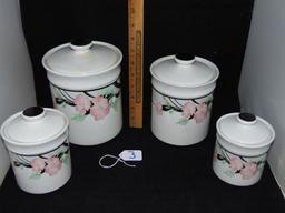 Nice Porcelain Canister Set