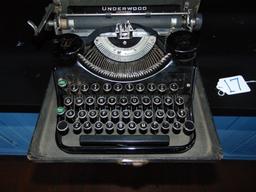 Vtg 1930s Underwood Universal Manual Portable Typewriter
