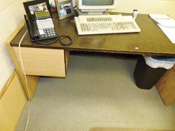 Nice L Shaped Desk, Contents And Items On Desk Not Included (office) Local Pick Up Only