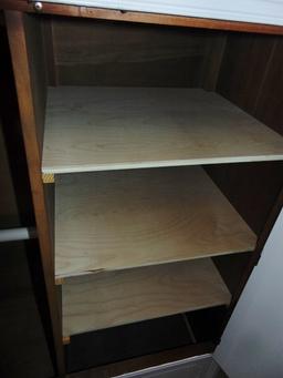 Vtg Solid Wood Wardrobe (LOCAL P[ICK UP ONLY)