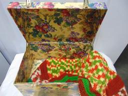 Very Nice Home D‚cor Lot: Covered Storage Box, 2 Wall Hanging Prints,