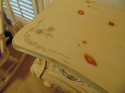 Very Nice Solid Knotty Pine Wood Chinoisserie Chest Of Drawers ( Local Pick Up Only )