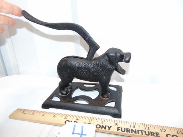 Vtg Bradley & Hubbard Black Cast Iron Dog Nutcracker No. 24 H