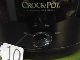 Large 7 Quart Gently Used Oval Crock Pot / Slow Cooker Model S C V700-82