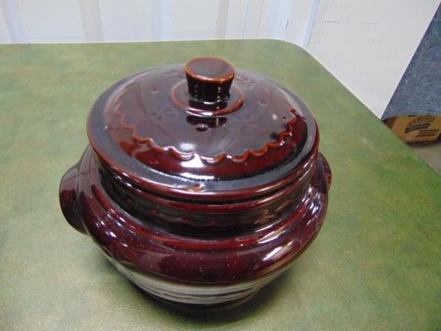 Vtg Marcrest Stoneware Daisy And Dot Covered Serving Bowl & Bean Pot