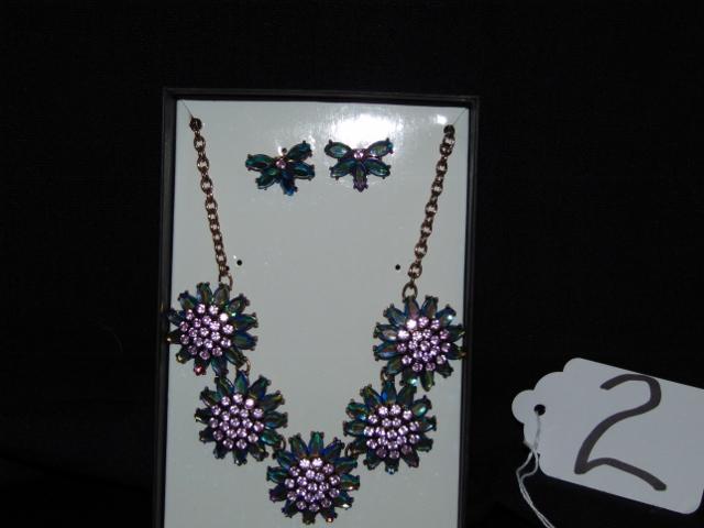 Beautiful Necklace & Earring Set W/ Lavendar Rhinestones Surrounded By