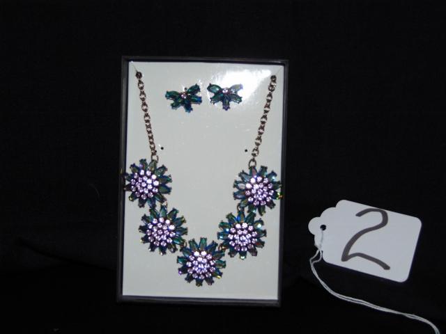 Beautiful Necklace & Earring Set W/ Lavendar Rhinestones Surrounded By