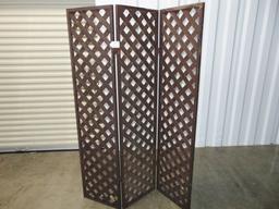 All Wood 3 Panel Lattice Partition (local Pick Up Only )