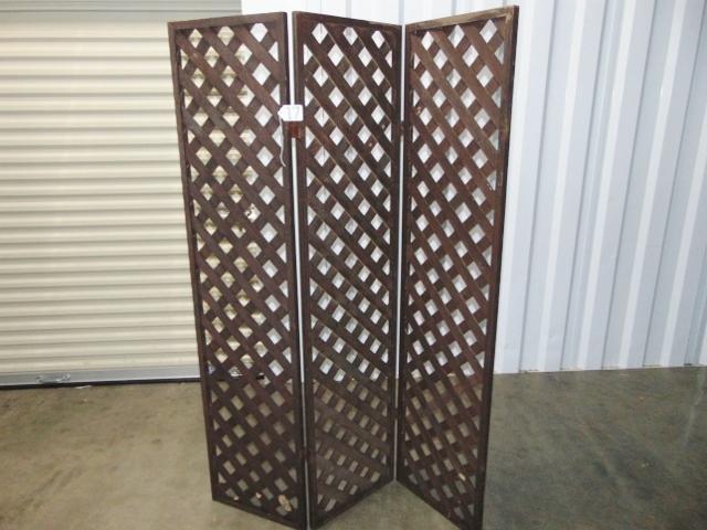 All Wood 3 Panel Lattice Partition (local Pick Up Only )