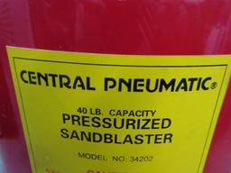 Gently Used Central Pneumatic 40 Lb. Pressurized Sandblaster ( Local Pick Up Only )