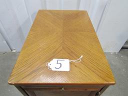 Vtg Solid Oak End Table By Lane ( Local Pick Up Only )