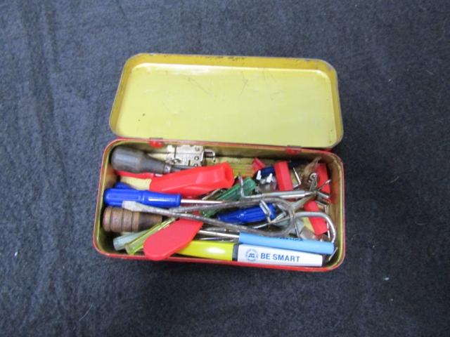 Vtg Metal Sewing Machine Accessories Box W/ Contents