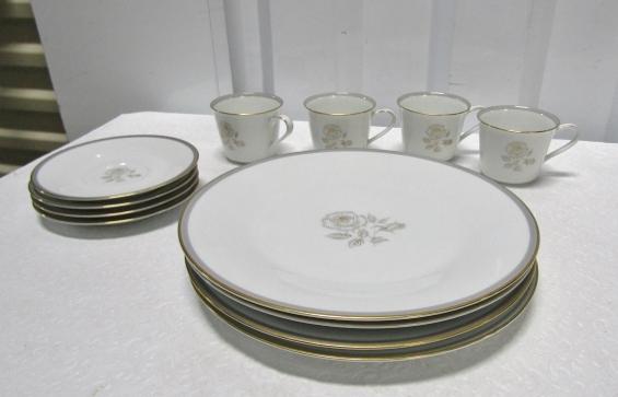 Vtg Noritake " Blair Rose " China Service For 4