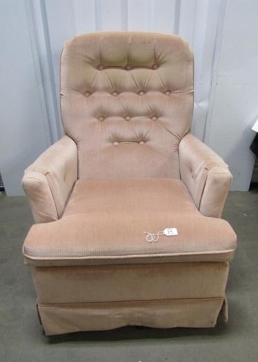 Vtg 1975 Upholstered Swivel Rocker By Best Chairs  LOCAL PICK UP ONLY