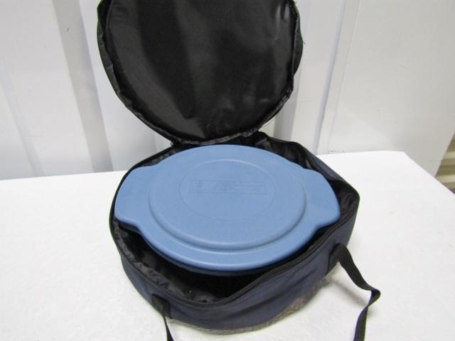 Anchor Hocking 2 Quart Casserole W/ Lid And Insulated Carry Case