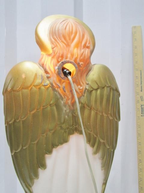 Vtg Hard Plastic Lighted Christmas Angel (LOCAL PICK UP ONLY)