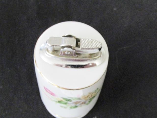 Vtg Porcelain Table Lighter