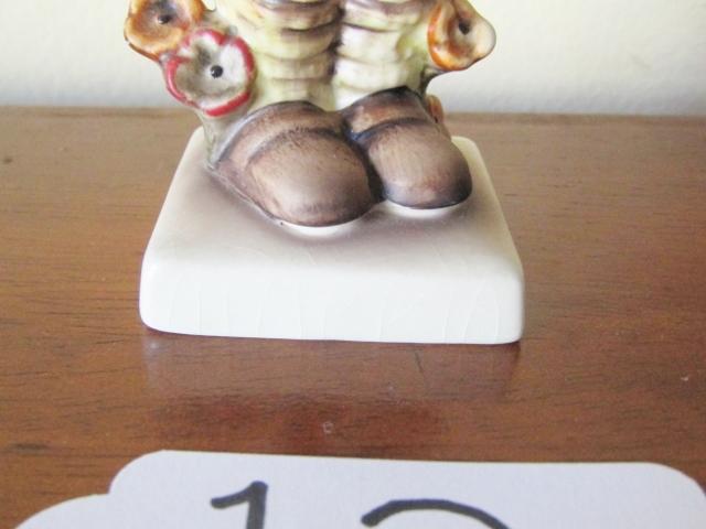 Vtg Goebel Hummell Porcelain Figurine " Spring Cheer " No. 72