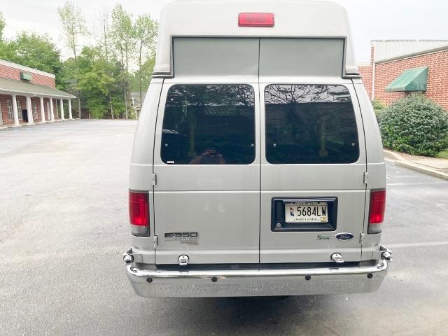 2011 Ford E-350 Econoline Fully Loaded Handicap Van (Local Pick Up Only)