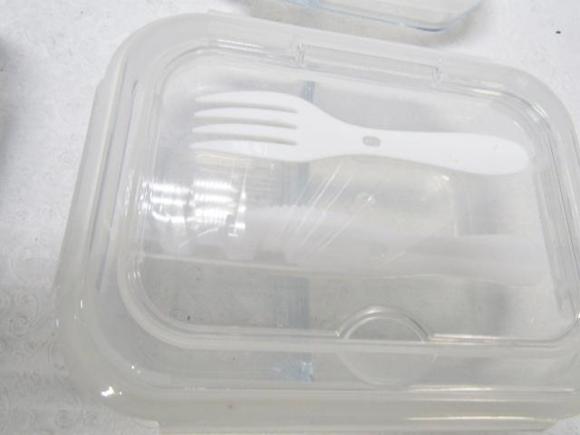 4 Glass W/ Plastic Snap Shut Tops Lunch / Storage Containers