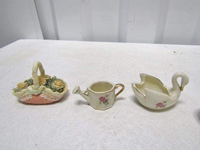 Nice Vtg Porcelain Lot: Trinket Boxes And Small Figurines