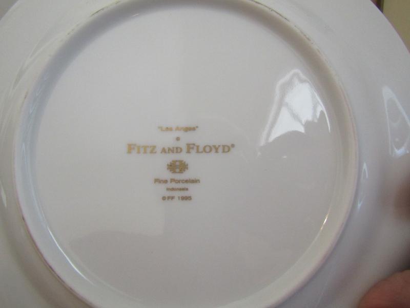 4 Vtg 1995 Fitz And Floyd 8" Plates On 2 Metal Double Plate Racks