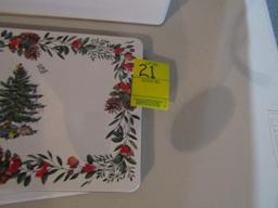 N I B Spode Christmas Tree Tin Set