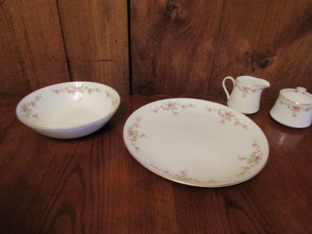 Vtg Norleans " Red Bower " Pattern Serving Platter, Serving Bowl, Creamer And Sugar Bowl