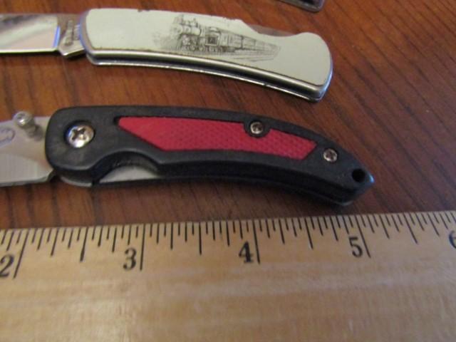 3 Different Folding Pocket Knives