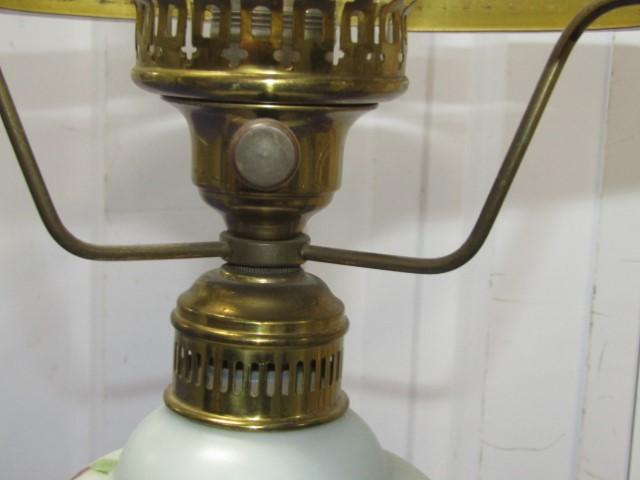 Vtg Brass And Glass Painted Table Lamp   (LOCAL PICK UP ONLY)