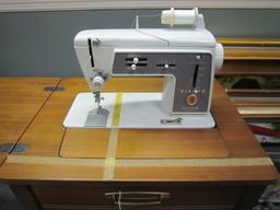 Singer Touch & Sew Sewing Machine w/ Wood Desk/Stand