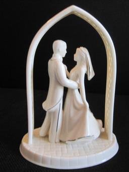 Lenox Porcelain Wedding Promises Forever Yours Bride & Groom Figurine