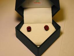 14kt Gold Garnet Stud Earrings