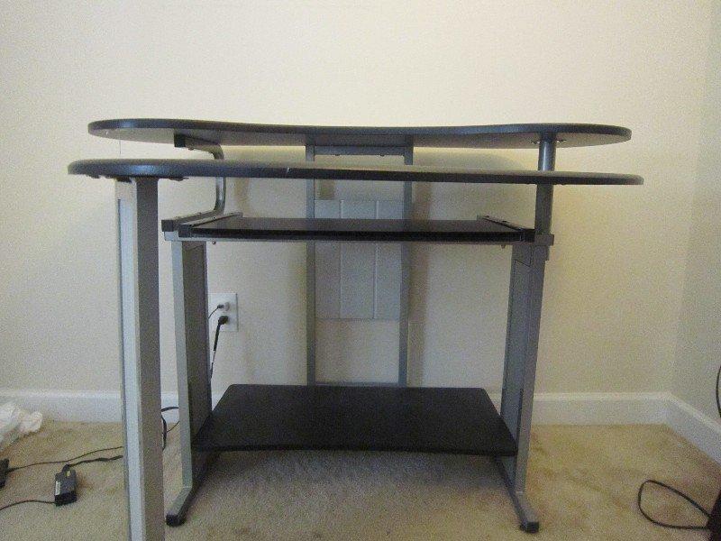 Modern-Style Metal/Plastic Top Office/Computer Desk w/ Wheeled Feet