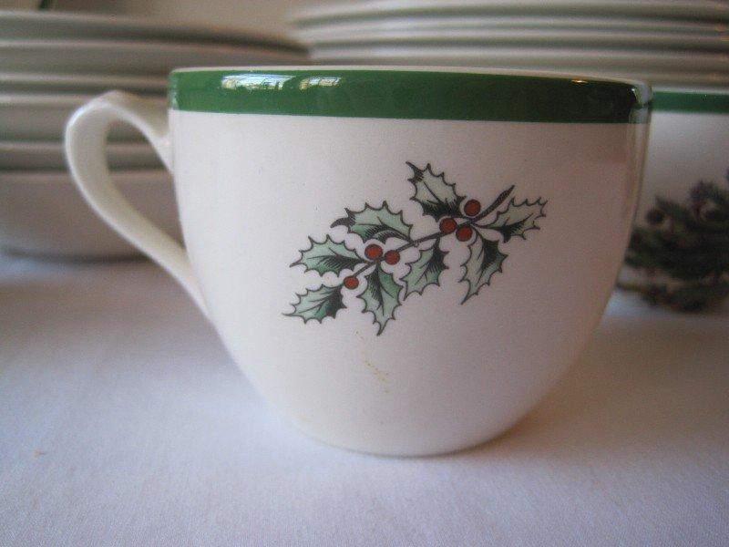 48 Pieces - Spode China Christmas Tree Pattern Dinnerware