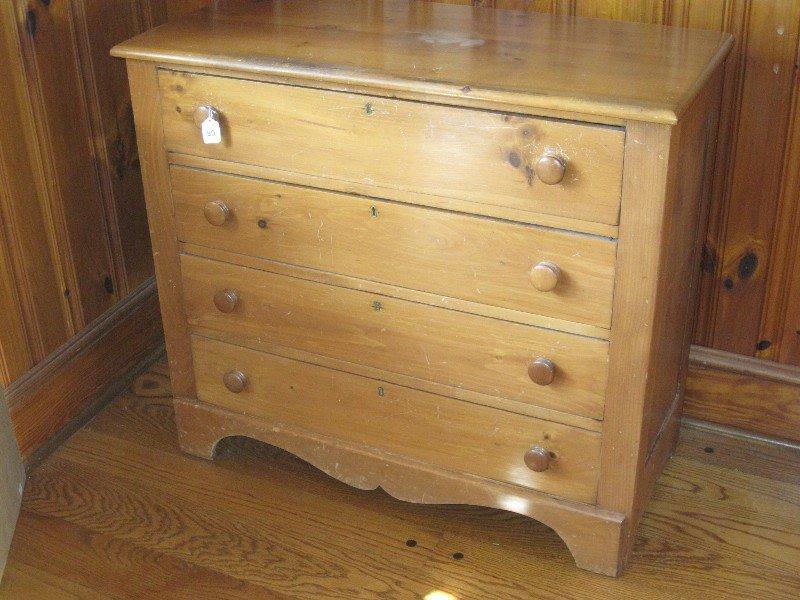 Pine Bachelor Chest w/ Dovetails Drawers & Wooden Pulls