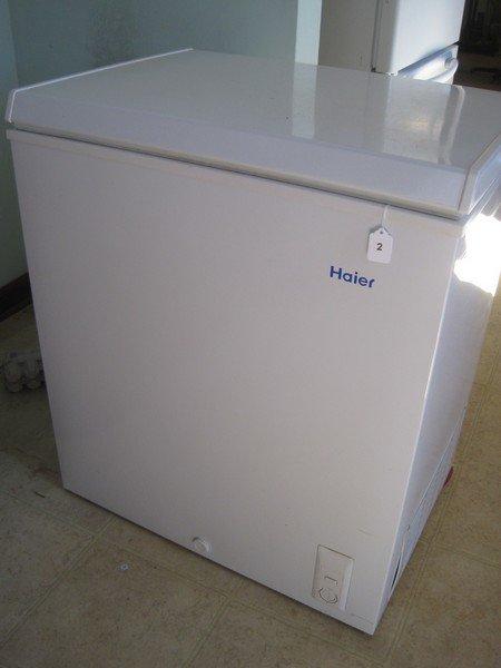 Haiser White Freezer Chest w/ Wire Basket 5 Cu.Ft.  Capacity Model HCM050EC