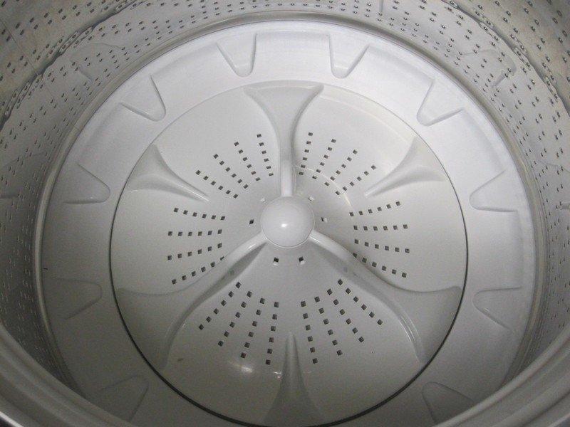 White Whirlpool Cabrio Platinum Eco Monitor Washing Machine