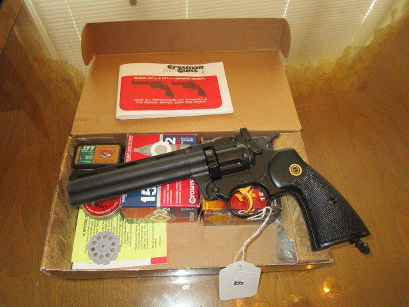 Crosman Air Gun Model 357 Revolver, CO2 Powered w/ Instruction Manual